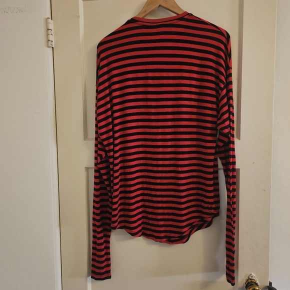 FAVELA long sleeve black red strip scoop mens shirt - Picture 3 of 3